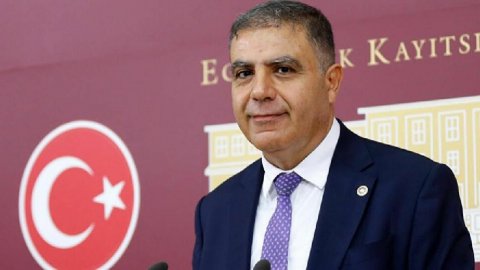 CHP'li Mehmet Güzelmansur: Enkazlarımız dekor, acılarımız gişe geliri değil