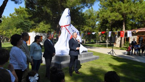 Konyaaltı Belediyesi'nden HayatPark'a Atatürk anıtı açılış töreninden kareler