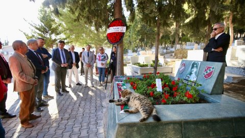 Karşıyaka'da 'Kaf Sin Kaf’ın Kurucu Başkanı Zühtü Işıl anması