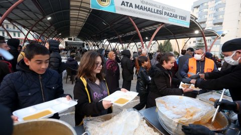 Yenimahalle Belediyesi'nden Ata Mahallesi Kapalı Pazar Yeri’nde iftar programı