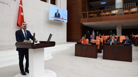 CHP'li Bekir Başevirgen: Yeni tasarruf paketiyle KPSS'nin adı 'Kamuya Para Sağlama Sınavı'na dönüşecek