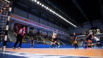 Konyaaltı Belediye SK Kadın Hentbol Takımı deplasmanda galip