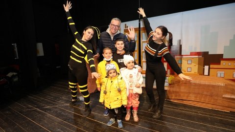 Gaziemir Belediye Başkanı Halil Arda’dan çocuklara tiyatro çağrısı