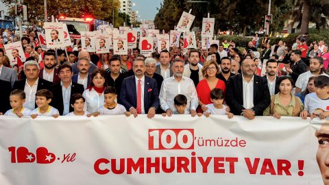 Bayraklı Belediyesi'nden 29 Ekim'de 10 bin kişilik 100. yıl korteji 