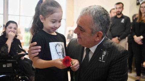 Konyaaltı Belediyesi'nin 10 Kasım'da Ata'ya saygı etkinliğinden kareler