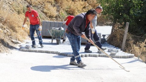 Menderes Belediyesi Efemçukuru kilit parke ile döşendi