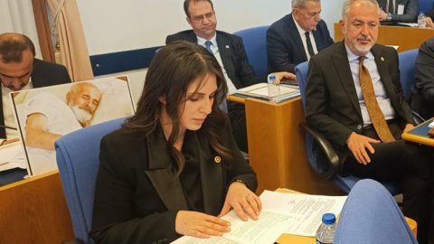 CHP'li Gizem Özcan'dan Bakan Tunç’a adalet tepkisi: Adaletin kılıcı da terazisi de Türkiye’de farklı işliyor