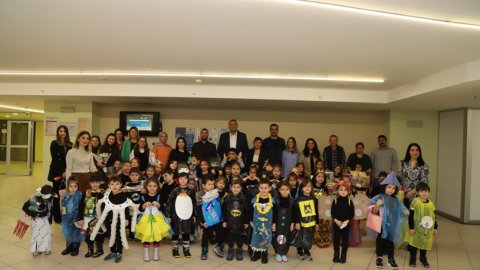 Minik öğrencilerden Kartal Belediyesi’nde çevreci defile