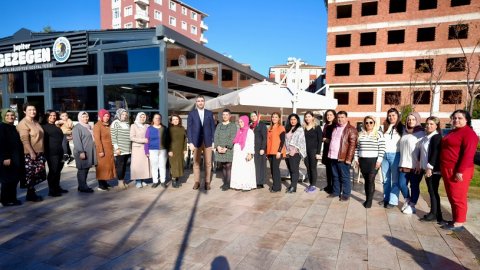 Kartal Belediye Başkanı Gökhan Yüksel muhtarlık personeli ile buluştu