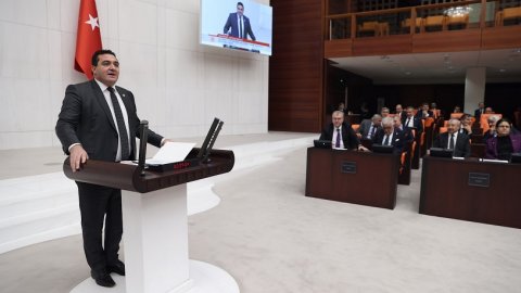 CHP'li Ulaş Karasu: Köprüleri, yolları satacağına itibardan tasarruf et