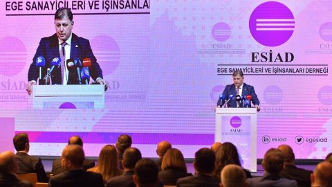 Cemil Tugay: İzmir Körfezi'nde 4 sene içinde yüzülmemesi için neden yok