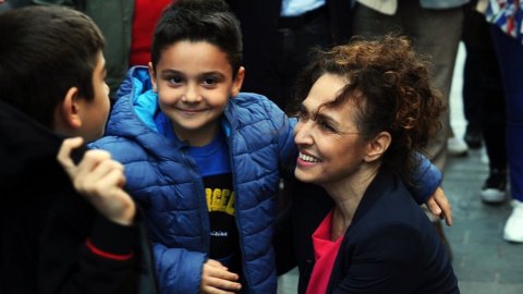 CHP Karşıyaka Belediye Başkan Adayı Yıldız Ünsal: Karşıyaka ‘Çocuk Dostu Kent’ olacak
