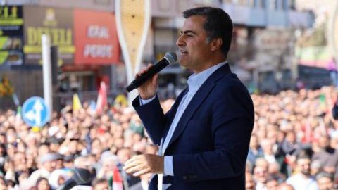 YSK itirazı kabul etti: Van'da mazbata DEM Parti adayı Abdullah Zeydan'a verilecek