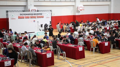 Gaziosmanpaşa Belediyesi'nden Okullar Arası Satranç Turnuvası