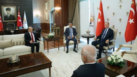 Özgür Özel - Erdoğan görüşmesinde Ahmet Nejdet Sezer detayı