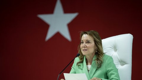 Konak Belediye Başkanı Nilüfer Çınarlı Mutlu'dan doğalgaz müjdesi
