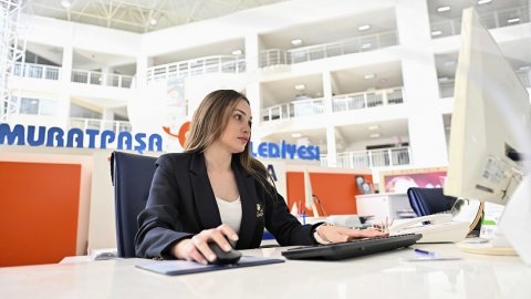 Muratpaşa Belediyesi'nin Turunç Masa'sı mayıs ayında 21 bin 478 çağrıyı yanıtladı