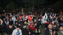 Beşiktaş Belediyesi'nin Gençlik Festivali'nde Sena Şener konserinden kareler