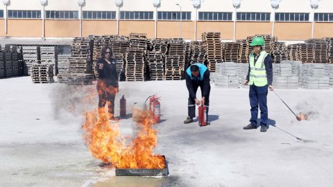 Yenimahalle Belediyesi'nden personeline yangın tatbikatı