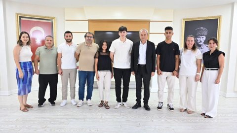 Kepez Belediye Başkanı Mesut Kocagöz’den başarılı öğrencilere burs müjdesi