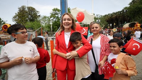 Konak Belediyesi'nden Konaklı Çocuklarımız Cumhuriyet’i Anlatıyor temalı kompozisyon yarışması