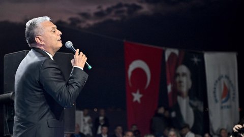 Muratpaşa Belediye Başkanı Ümit Uysal: Tarih bilmeden gelecek kurulmaz