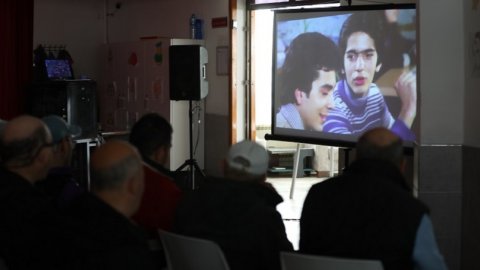 Menderes Belediyesi'nden bakımevinde kalan yaşlılara özel etkinlik