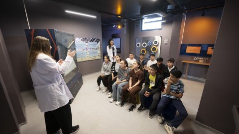 Mersin Büyükşehir Belediyesi'nin Aratos Matematik Evi öğrencileri ağırlamaya devam ediyor