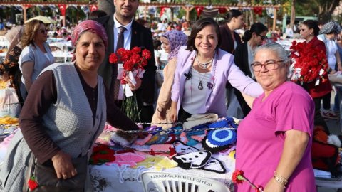 Karabağlar Belediyesi'nden Anneler Günü kermesi