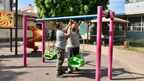 Kepez Belediyesi ilçedeki parkları yenilemeye devam ediyor