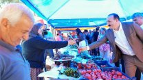 Konyaaltı Belediyesi Çiftçiler Günü'nde üretici pazarı kurdu 