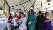 Mersin Büyükşehir Belediyesi'nden Engelliler Haftası'na özel 80'ler ve 90'lar partisi 