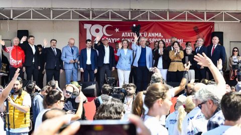 Mansur Yavaş'tan gençlere: Önünüzde duran engelleri hep birlikte kaldıracağız