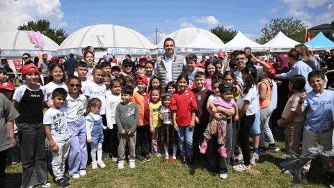 Balıkesir Büyükşehir Belediye Başkanı Ahmet Akın hafta sonu mesaisini köy hayırlarına ayırdı