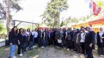 Meral Seçer'den Çamlıyayla Üretici Kadın Derneği'ne ziyaret