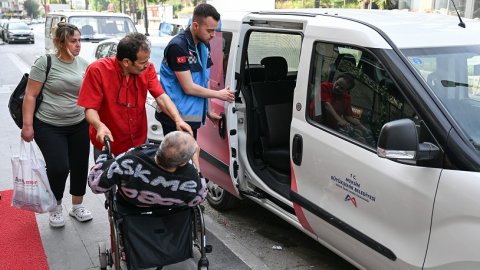 Mersin Büyükşehir Belediyesi'nden onkoloji hastalarına ulaşım desteği