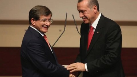 Ahmet Davutoğlu: Keşke AK Parti beni kaybetmeseydi