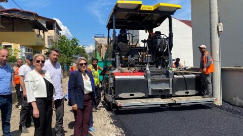 İzmit Belediyesi'nden Tüysüzler’de asfalt mesaisi