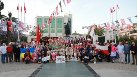 Efes Selçuk’ta Kültürler Uluslararası Halk Oyunları Şenliği ile buluşuyor