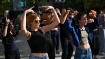 Bornova’da sanatla ve becerilerle dolu bir kurs dönemi etkinliklerinden kareler