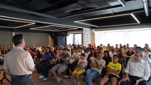 Kartal Belediyesi’nden gençlere rehberlik eden bir buluşma daha