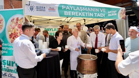 Mustafa Bozbey'den Karacabey'de vatandaşlara aşure ikramı