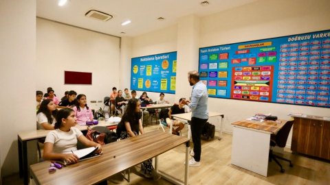Kepez Belediyesi'nin eğitime desteği sürüyor