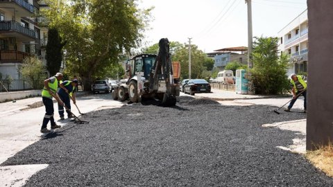 Bayraklı Belediyesi'nden asfaltlama seferberliği