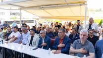 İzmir Büyükşehir Belediye Başkanı Cemil Tugay Aliağa’da aşure lokmasına ortak oldu