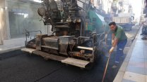 Konak Belediyesi'nin asfalt seferberliği devam ediyor