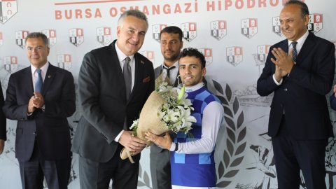 TJK'dan Bursa Büyükşehir Belediye Başkanlığı adına Başkanlık koşu