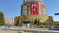 Aydın Büyükşehir Belediye Meclisi öncesi bariyerli güvenlik önlemi