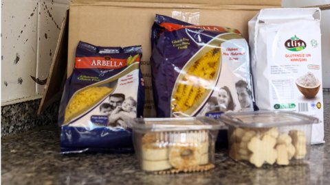 Antalya Büyükşehir Belediyesi'nden çölyak hastalarına gıda yardımı