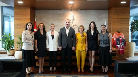 Konyaaltı Belediye Başkanı Cem Kotan Antalya İş Kadınları Derneği ile buluştu